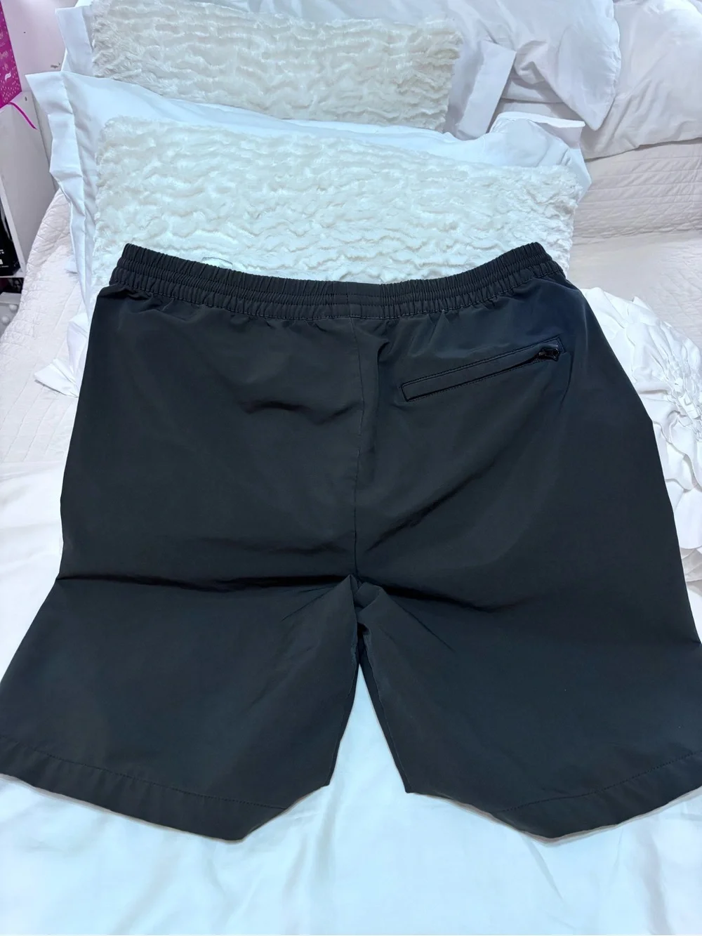 Banana Republic Men’s L Black Performance Stretch Shorts 9”